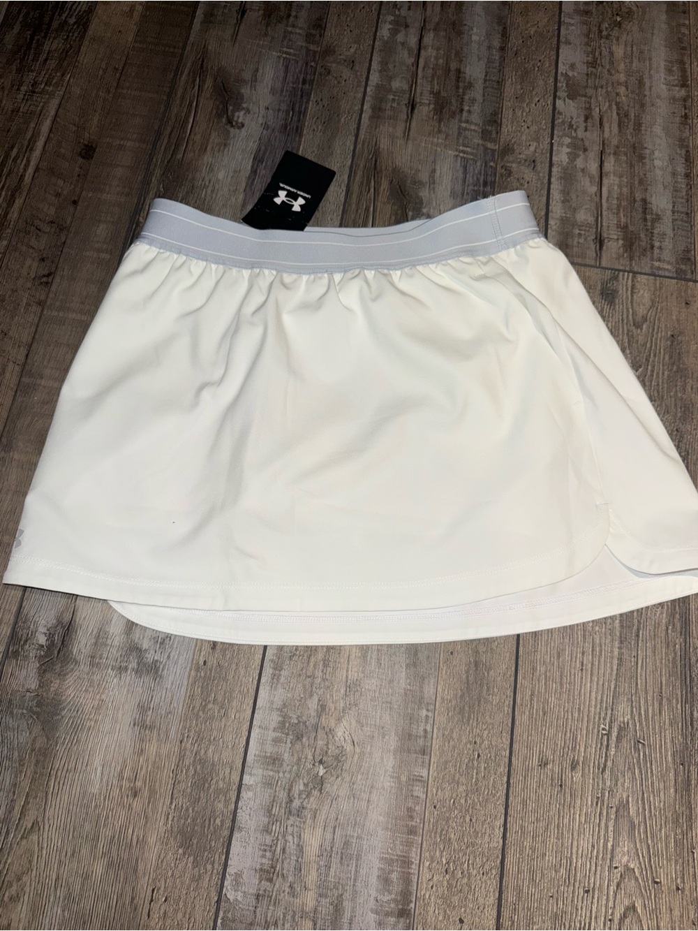 Under Armour White Skort Small NWT